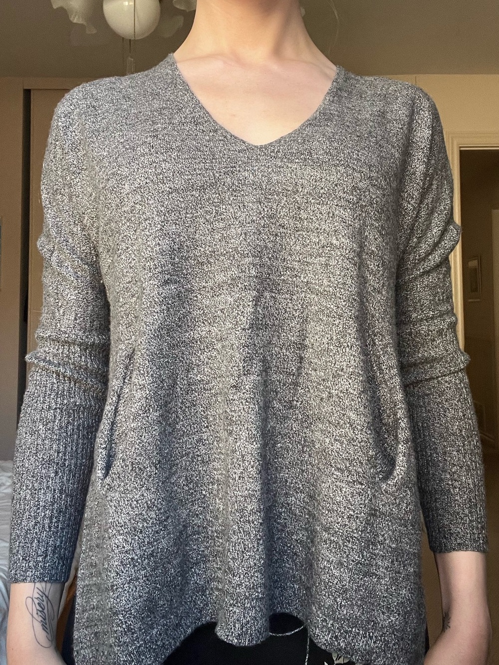 Babaton Heather Gray V-Neck Sweater Pullover